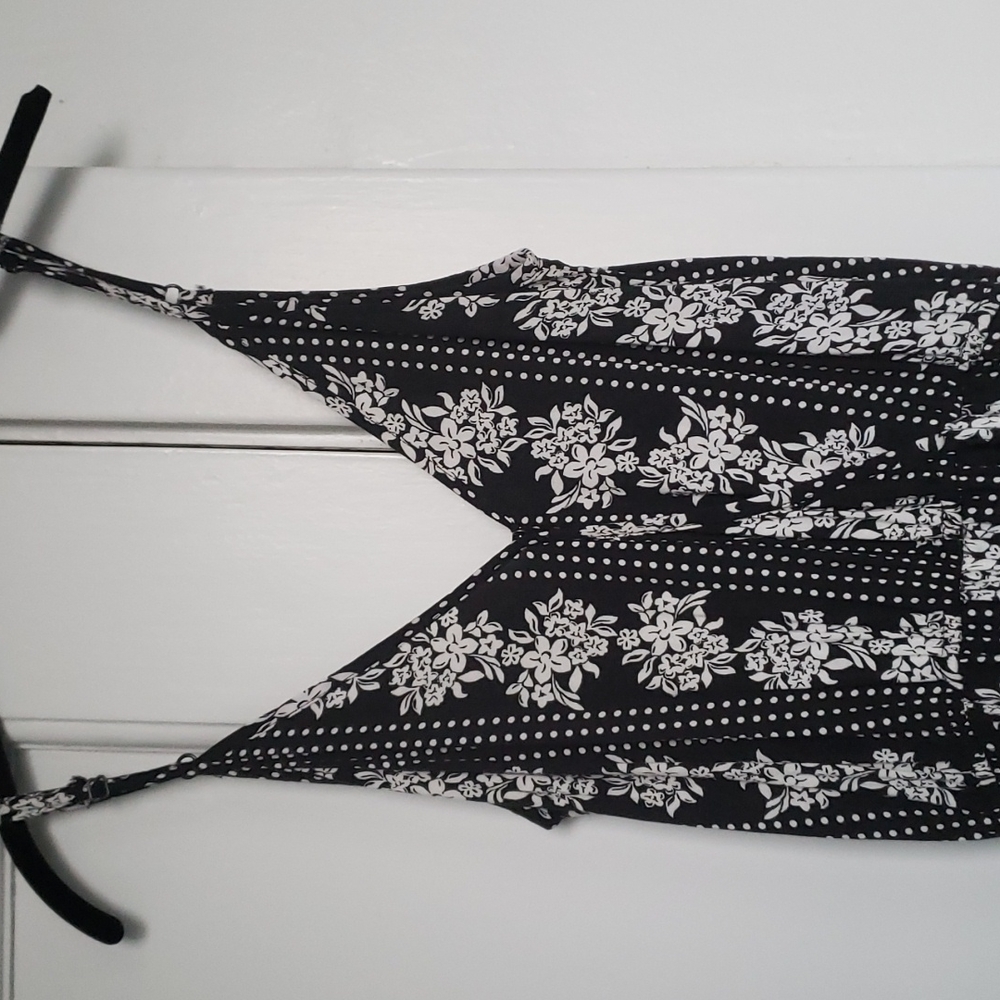 Adorable cute black white floral jumpsuit ready for spring